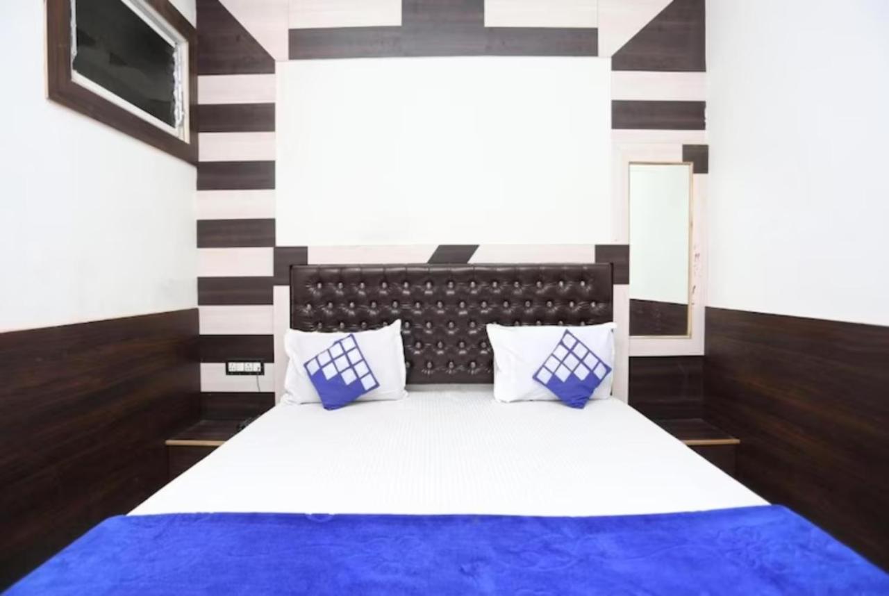 Goroomgo New Ashiyana Palace Varanasi Exterior photo