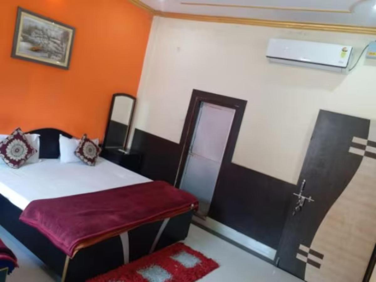 Goroomgo New Ashiyana Palace Varanasi Exterior photo