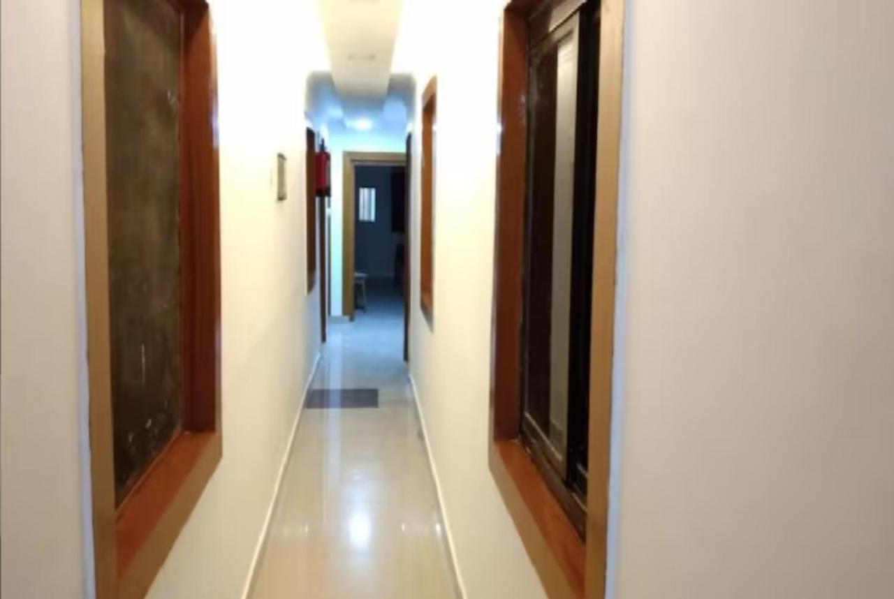 Goroomgo New Ashiyana Palace Varanasi Exterior photo
