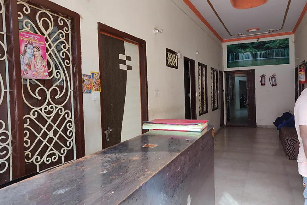 Goroomgo New Ashiyana Palace Varanasi Exterior photo
